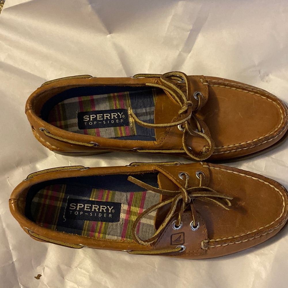 Women’s Sperry Topsiders size 8